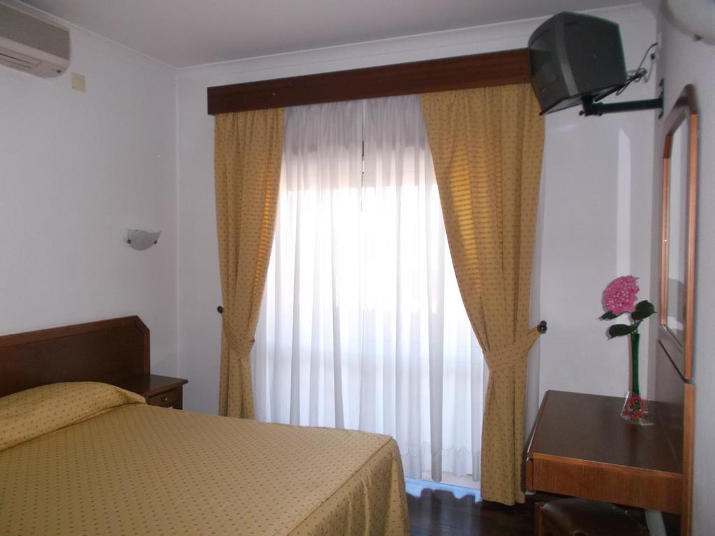 Hotel Residencial Santa Clara Fátima Pokój zdjęcie